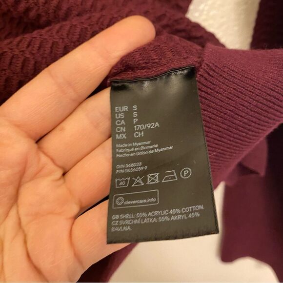 H&M mens crewneck textured, knit burgundy, red sweater-S - Picture 7 of 7